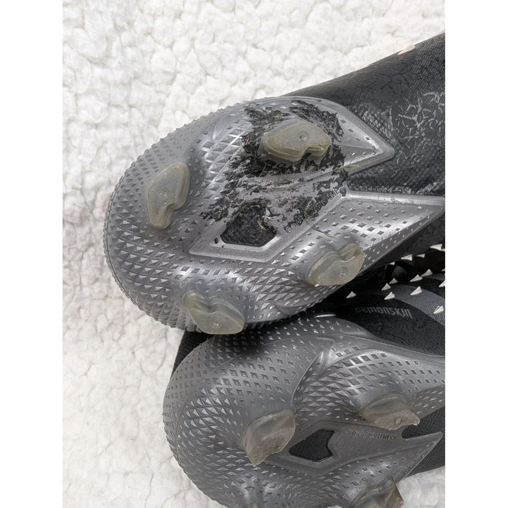 Adidas Predator Freak.1 Low FG Soccer Cleats Black Silver FY1028 Mens Size 8